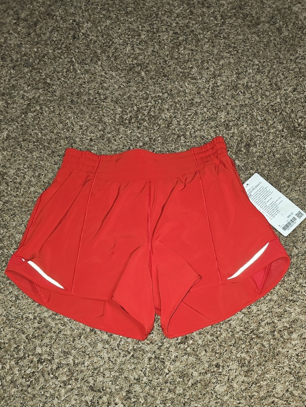 Lululemon Hotty Hot HR Short 4", Lined! Size 8, Oxford Red!